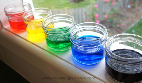 Food colouring water for colouring flowers