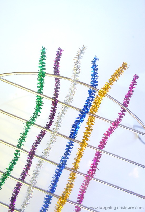 threading-pipe-cleaners-on-a-wire-rack