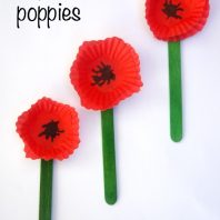 cupcake liner poppies craft for kids to make.