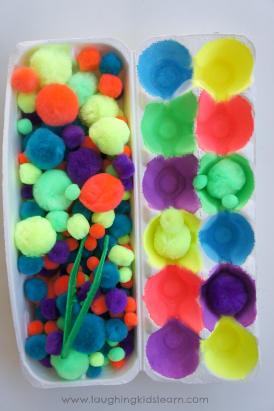 egg carton color sorting activity using pompoms