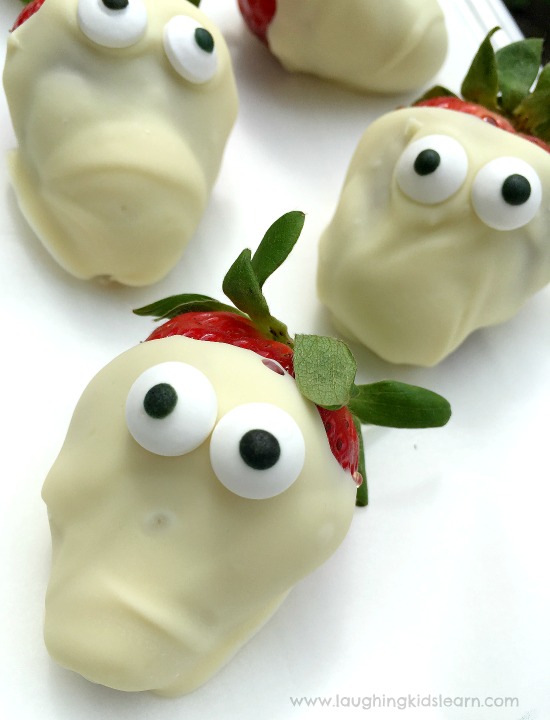 chocolate strawberry chocolate halloween ghosts for kids to eat